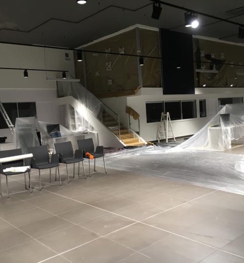 CONCESIONARIO ALMERÍA : REALIZAMOS UN ACONDICIONAMIENTO PARA LA ZONA DS EN CONCESIONARIO PSA ALMERÍA